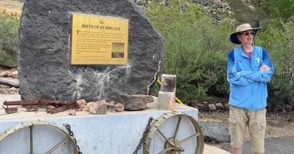 Scenic Hiking Along Hurricane Canal in Utah