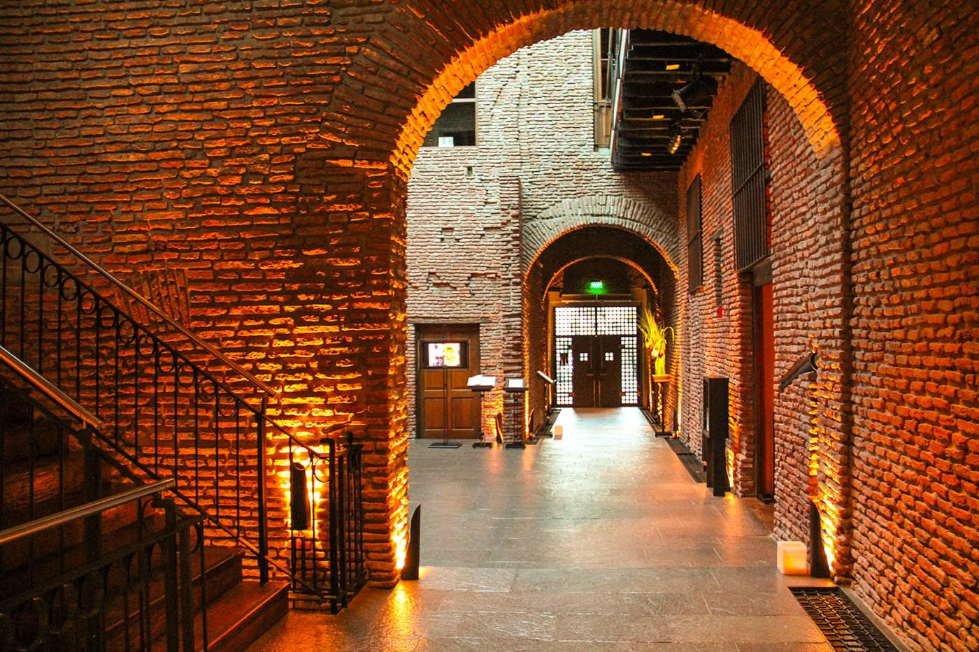 Buenos Aires Tours: Private City & Underground Tunnel Tour
