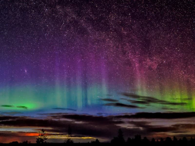 Night Riders: Snowmobile Northern Lights Chase in Rovaniemi, Lapland