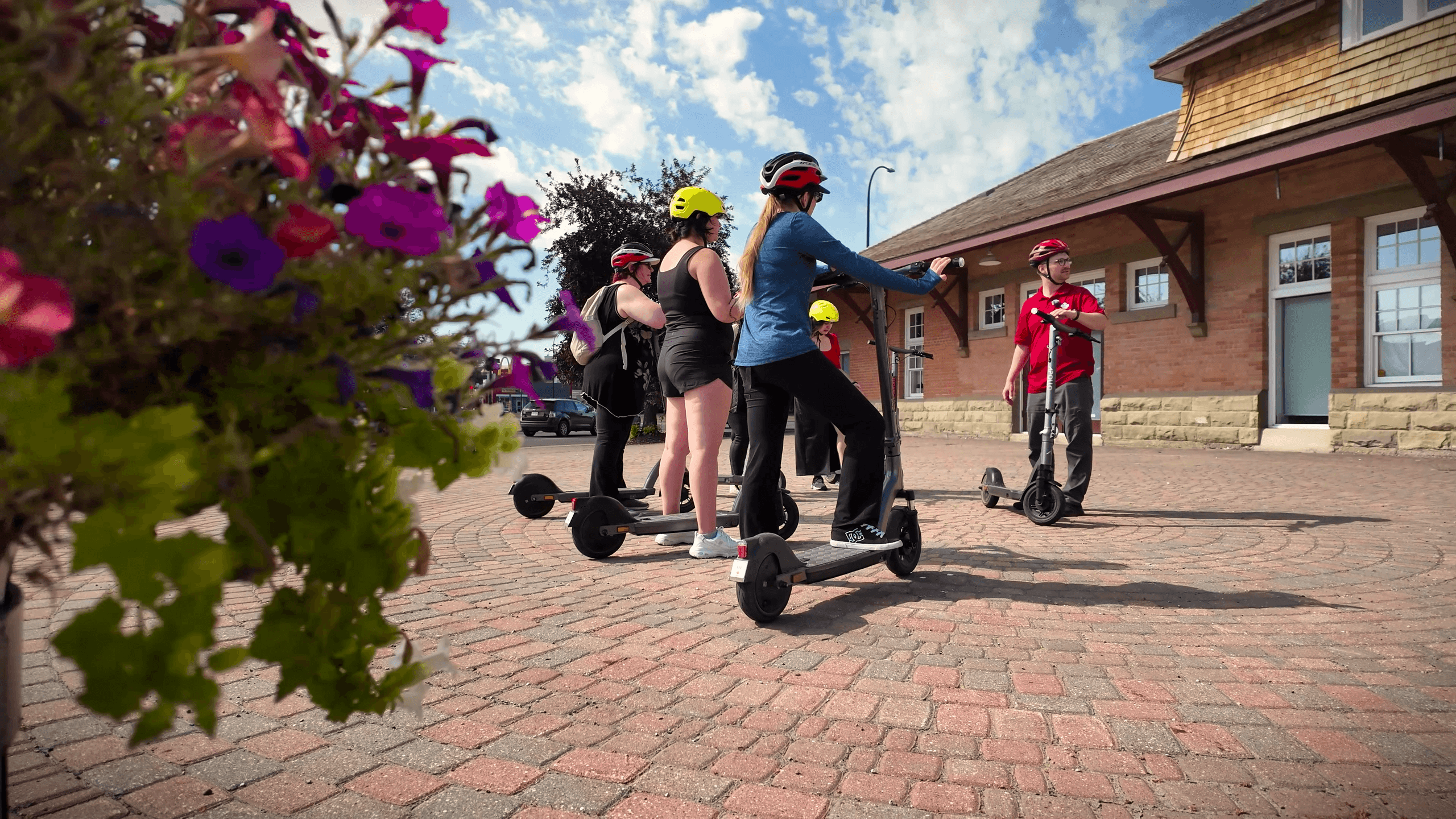 Red Deer River Scooter Tour: 2-Hour City Ride in Calgary