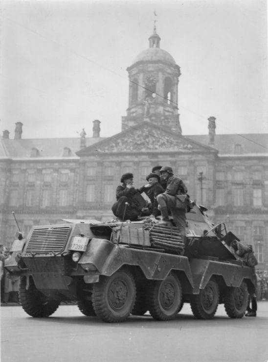 Historical Amsterdam Tours’ WWII Walking Experience in North Holland