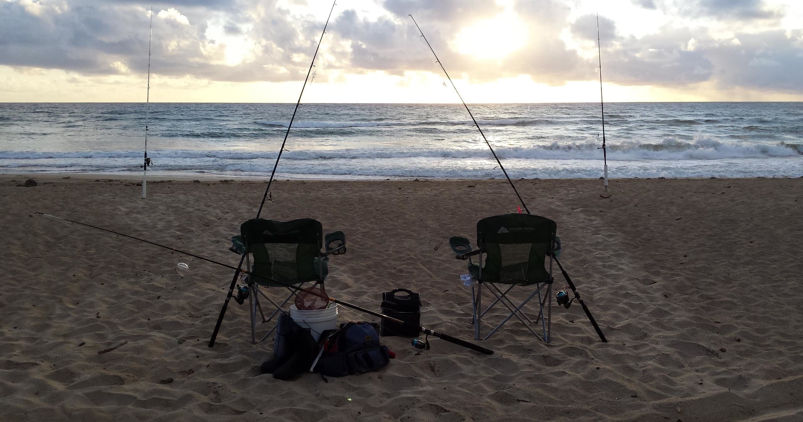 Shoreline Fishing with Hooked on Kaua'i in Princeville