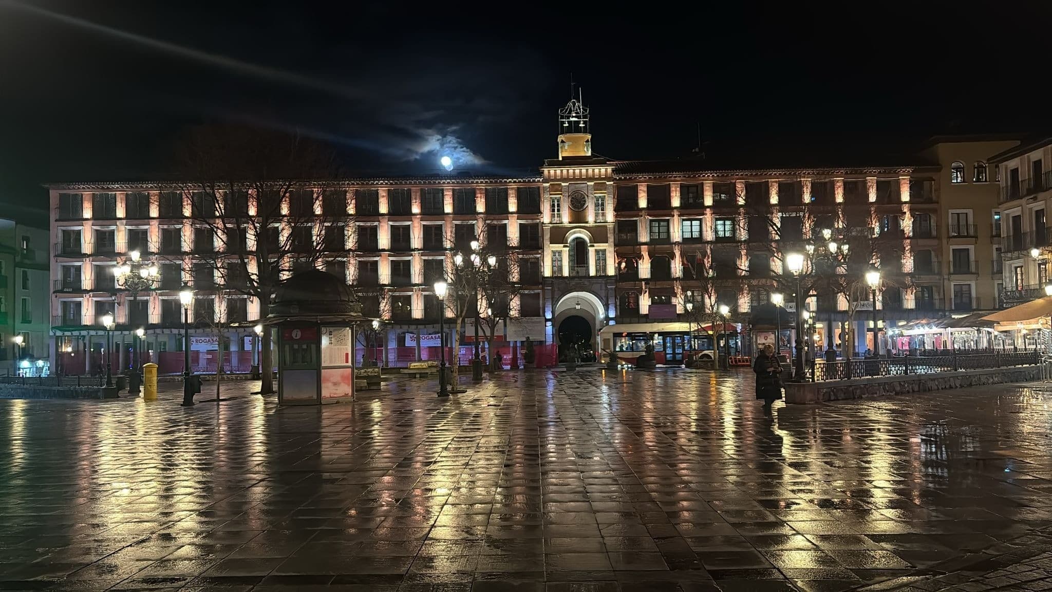 Toledo After Dark: Free Nocturno de Leyendas Subterráneo Walking Tour