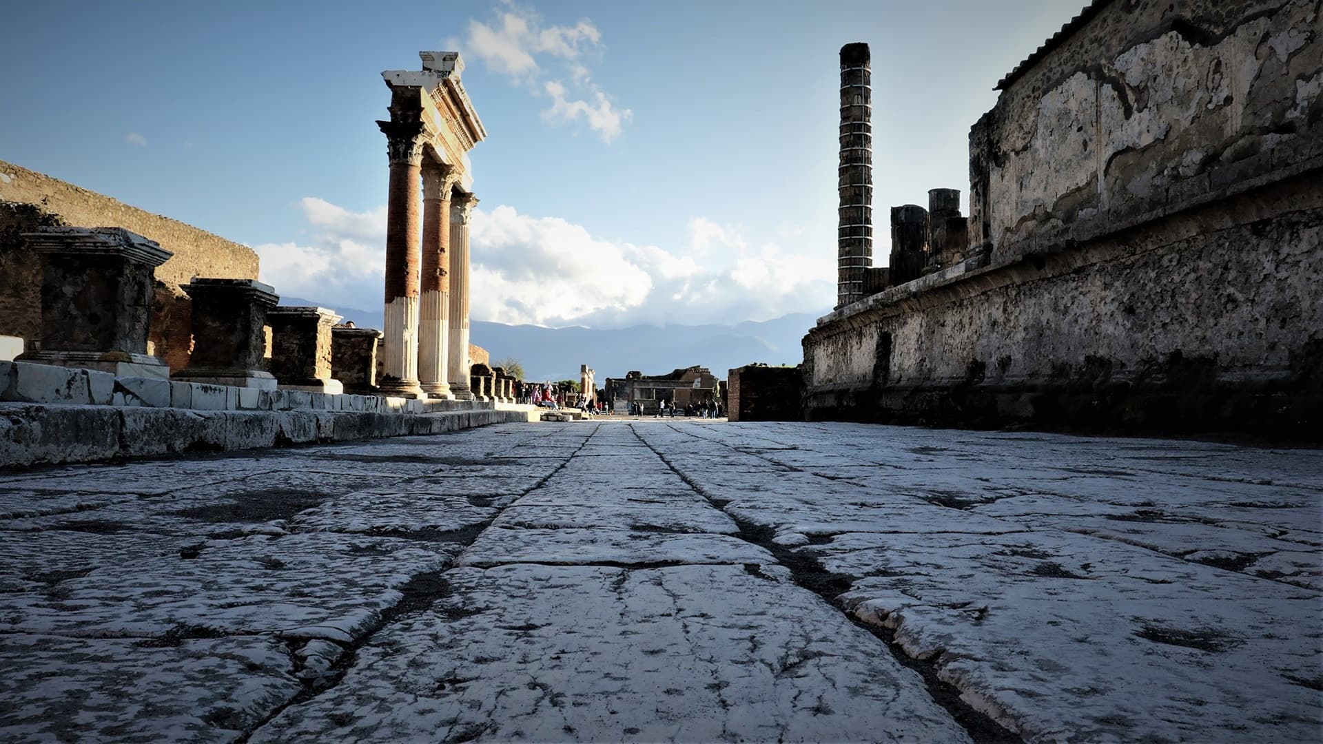 Private Guide Pompeii: Two-Hour Archaeological Walking Tour with Expert Archaeologists