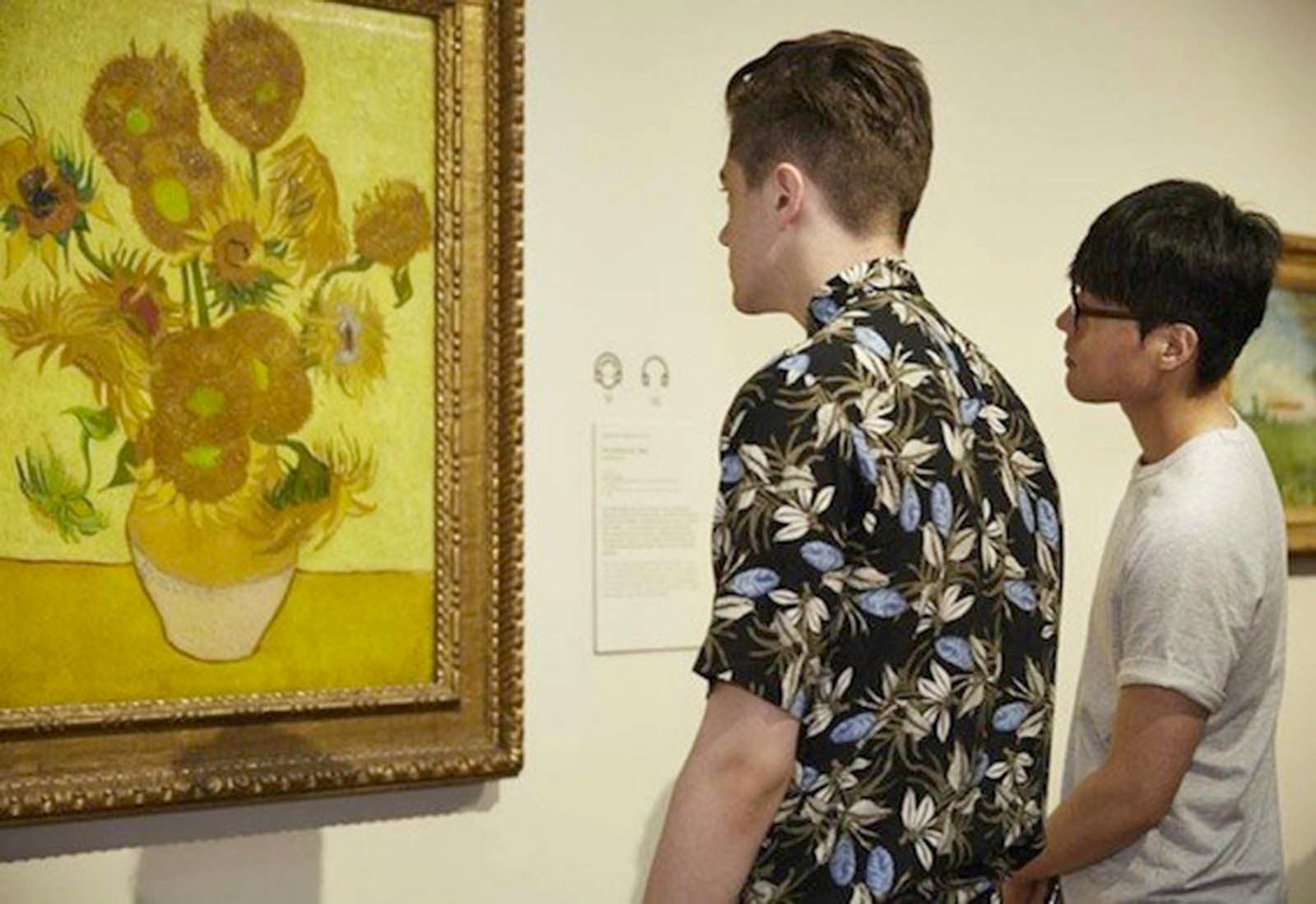 Explore Van Gogh Museum with Italian Guided Tour in Amsterdam