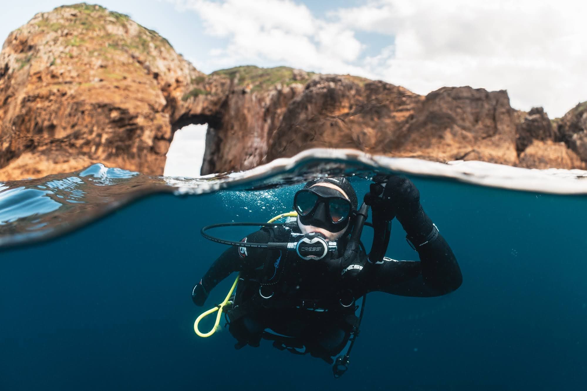 Poor Knights Islands Diving: Two Dives Through Volcanic Arches, Caves & Kelp Gardens