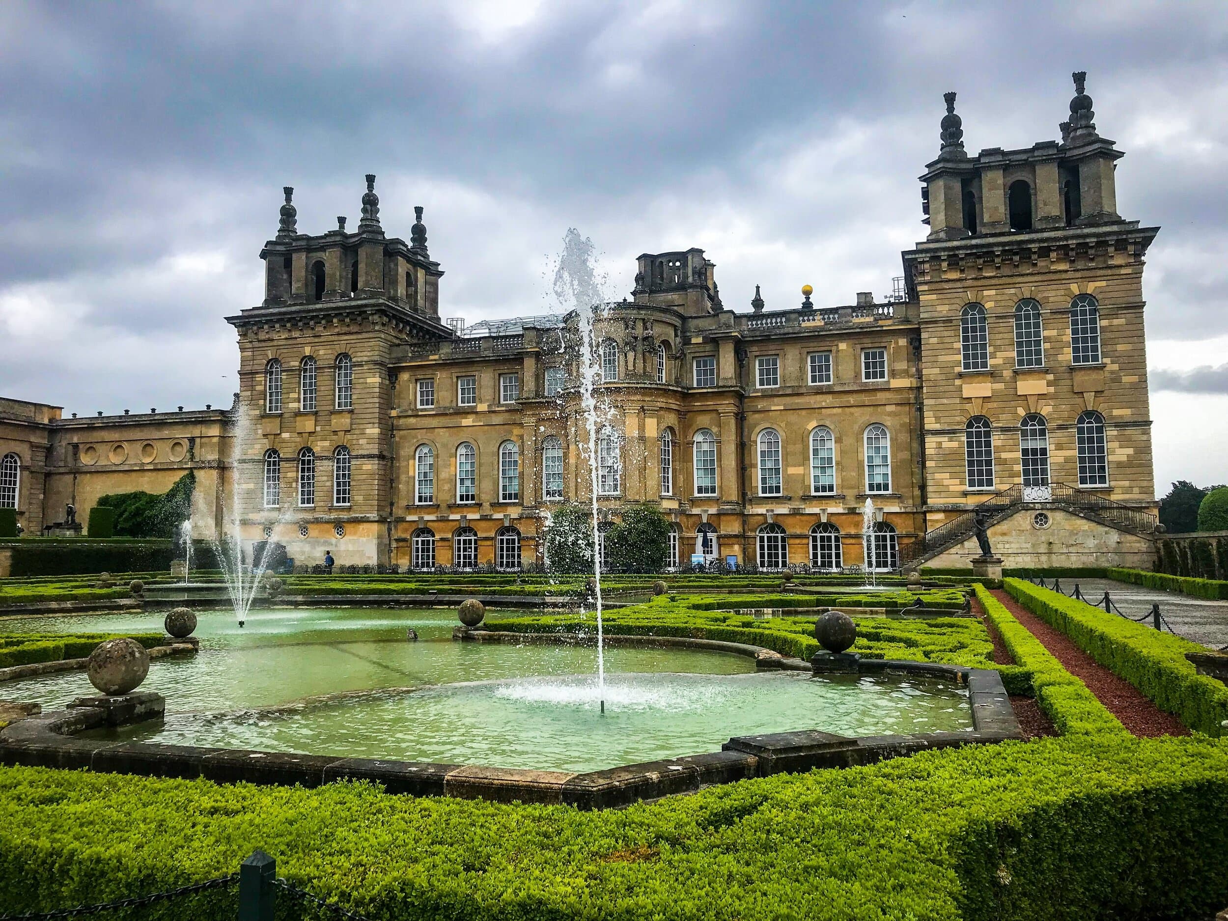 London Minicab Service: Day Transfers to Blenheim Palace