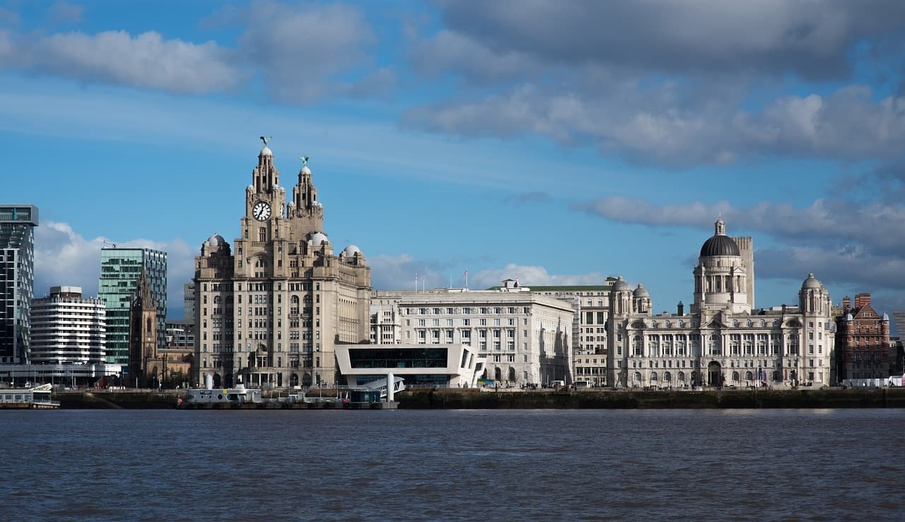 Free Liverpool Walking Tour with Walkative! in England