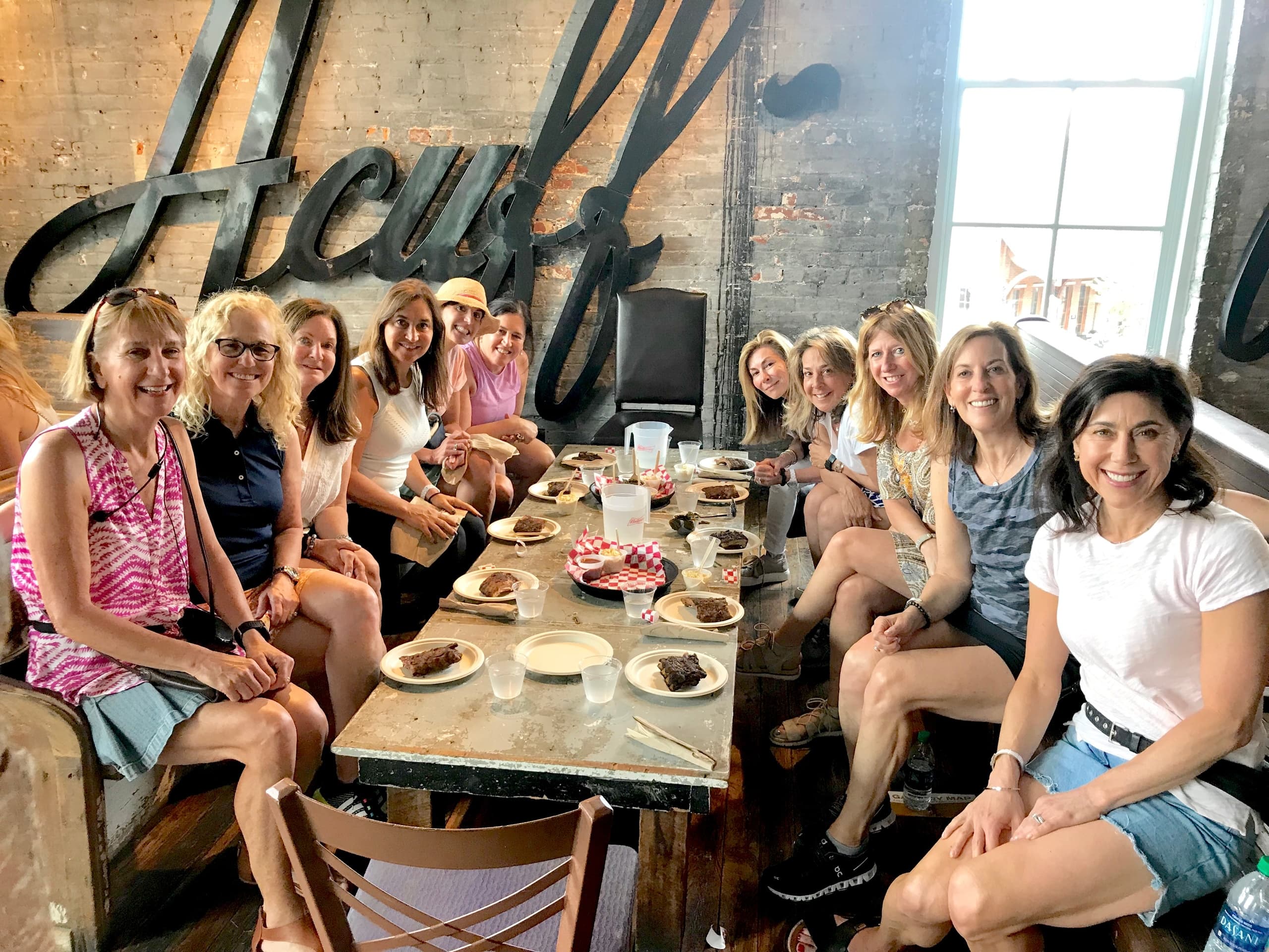 Downtown Nashville Food Tour with A Little Local Flavor