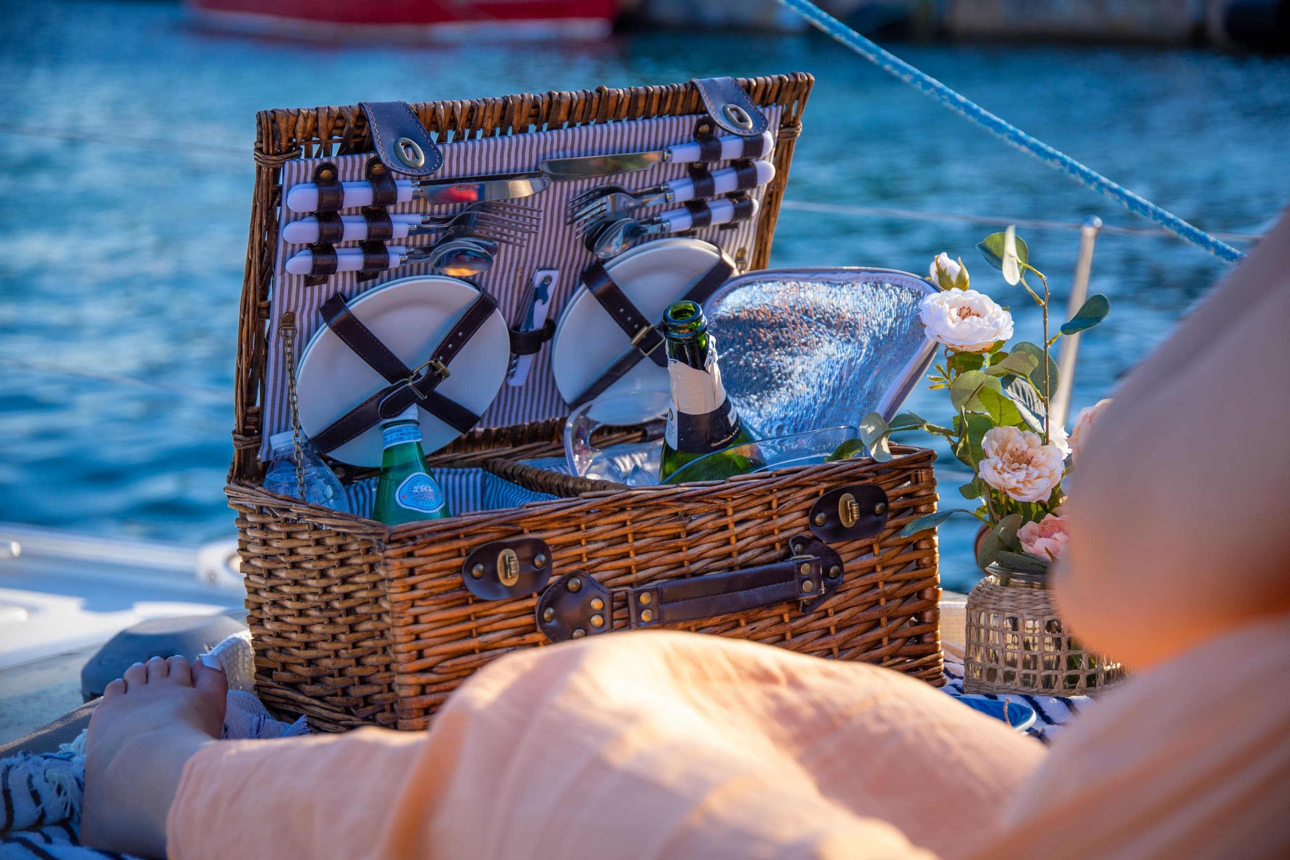 Romantic Sailing Tours in Barcelona with Sailing Tours Barcelona SL