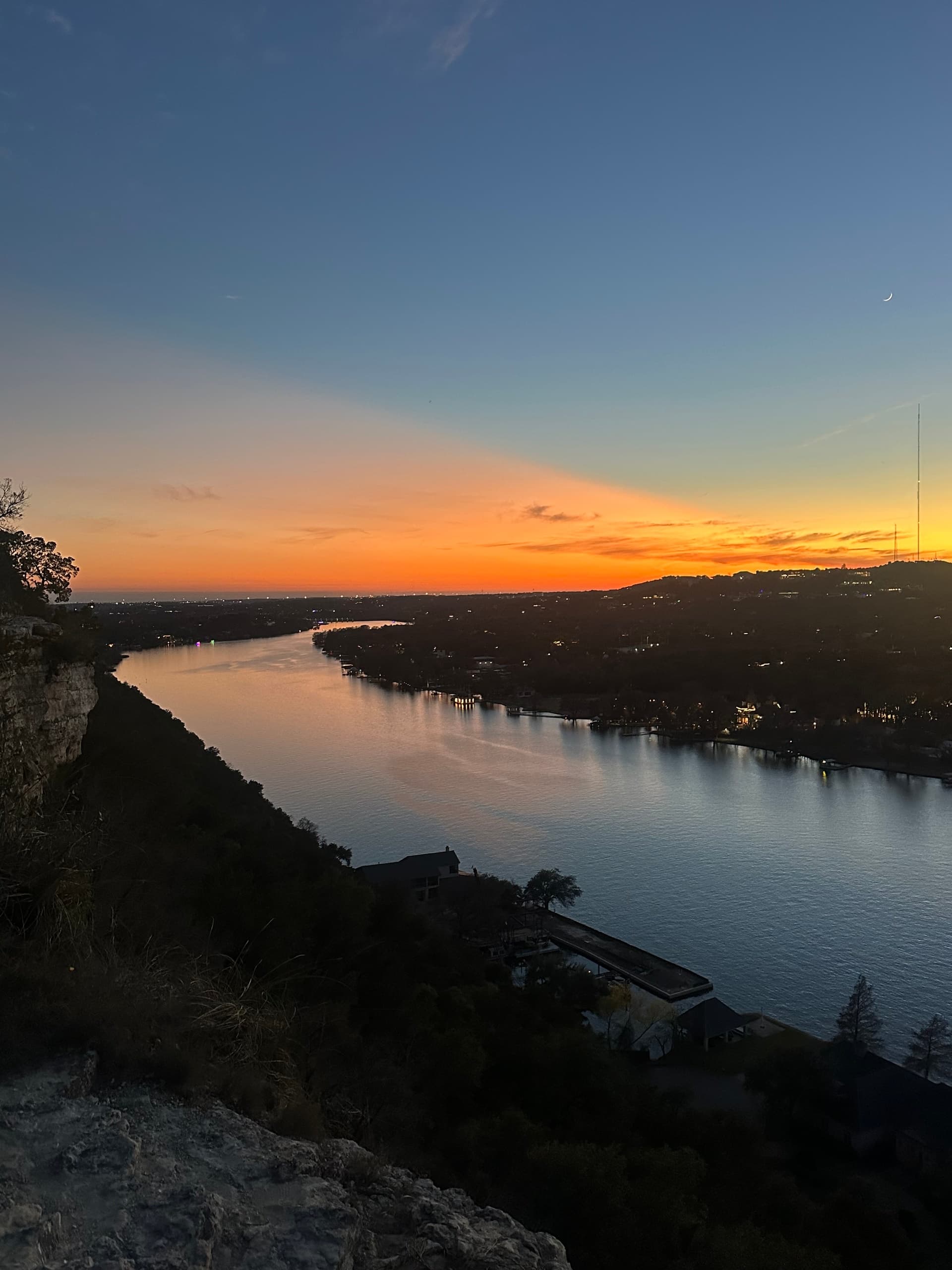 Lake Austin Sunset Cruise: 1-Hour Public Boat Ride to Mount Bonnell Views photo 4