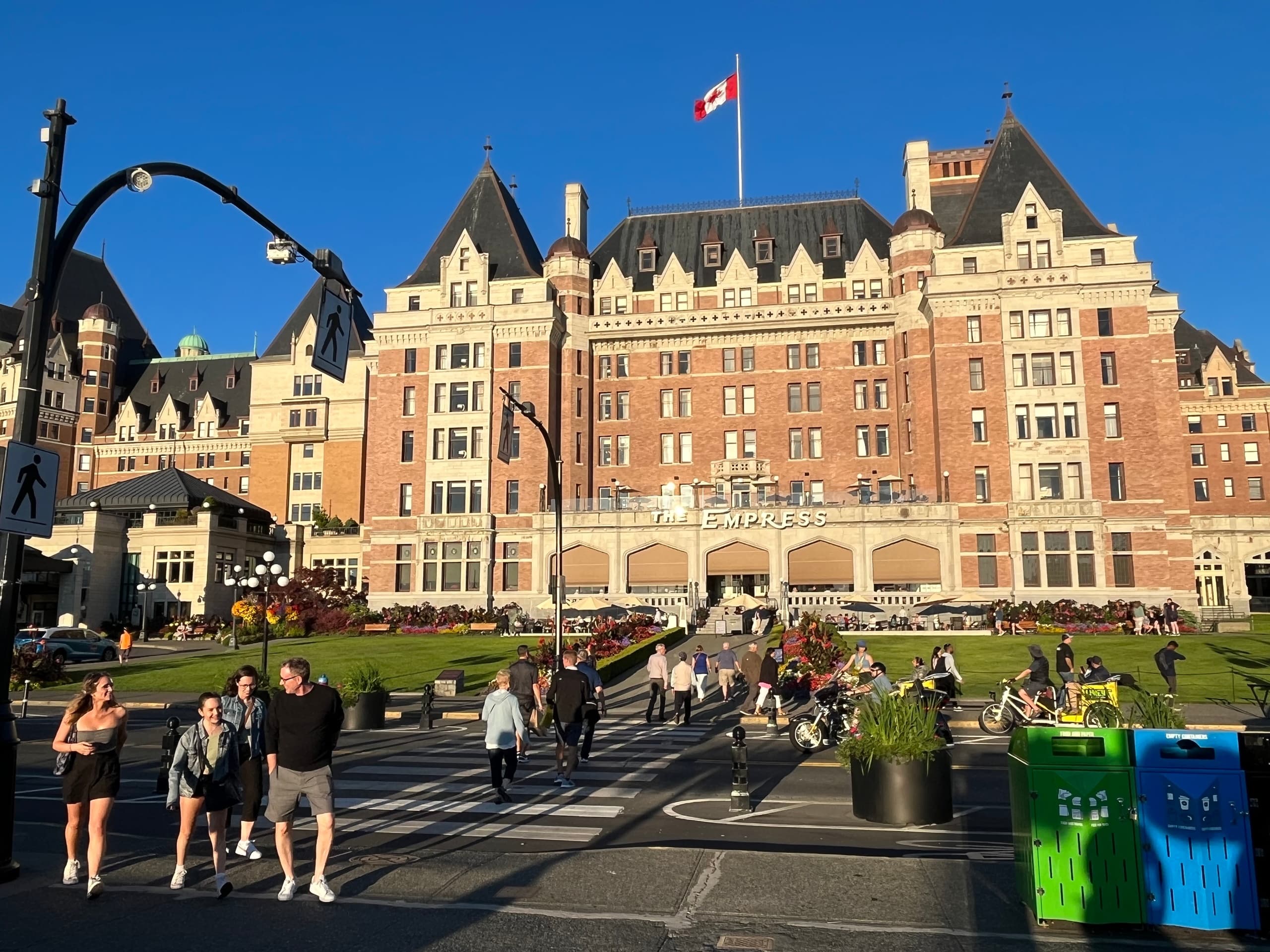 Discover Victoria’s Charm: A Two-Hour Luxury City Tour