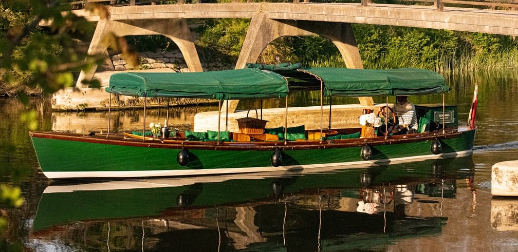Edwardian Launch Cruise on the Thames: Private Charters from Henley-on-Thames