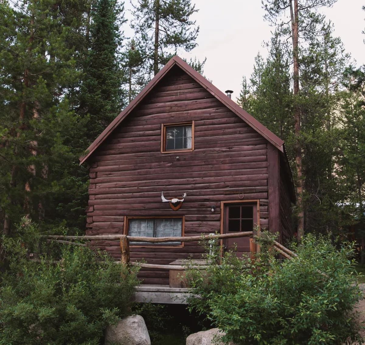 Explore Rustic Charm at The Bear Den Cabin Rentals in Idaho