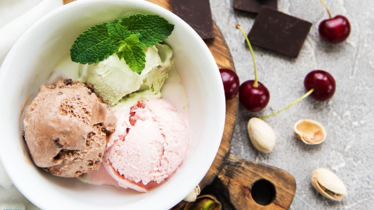 Sweet Adventure in Como: Ice Cream Tasting with Wellness Como Srls