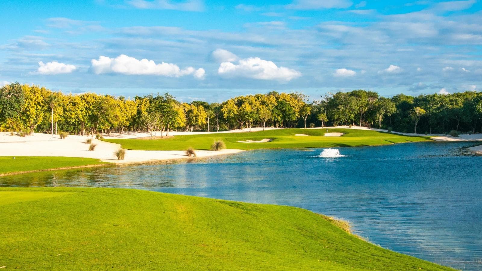 Golf & Outdoors at Coyote Golf Club in Cancun