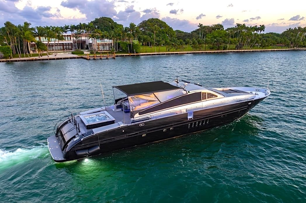 Yacht Experience with Miami Boat Experts on Biscayne Bay