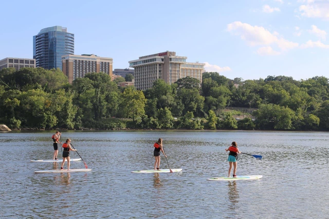 Private Stand Up Paddleboard Rental at Key Bridge, DC