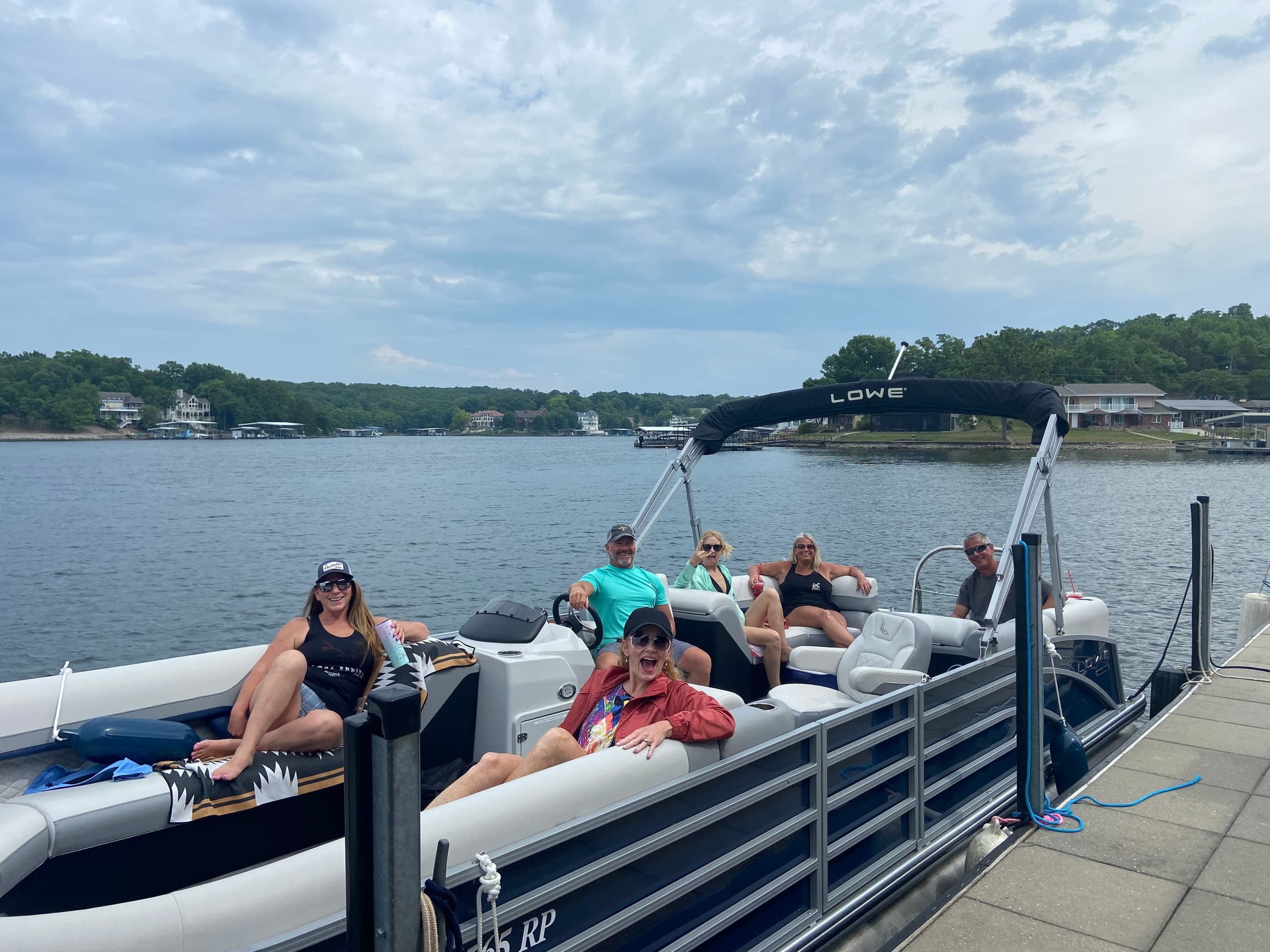 Seven Day Tritoon Boat Rental at Breakaway Boat Rentals