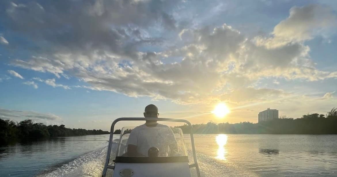 Twilight Lagoon Boat Tour with PR Tarpon Masters