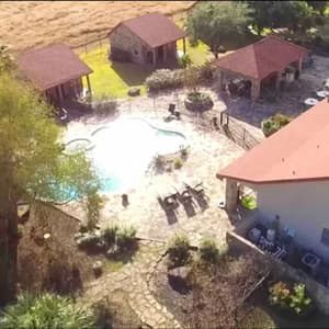 Rockin' Star Ranch: Texas Cabin Stays, Horses, Ponds & Rodeo Arena photo 2