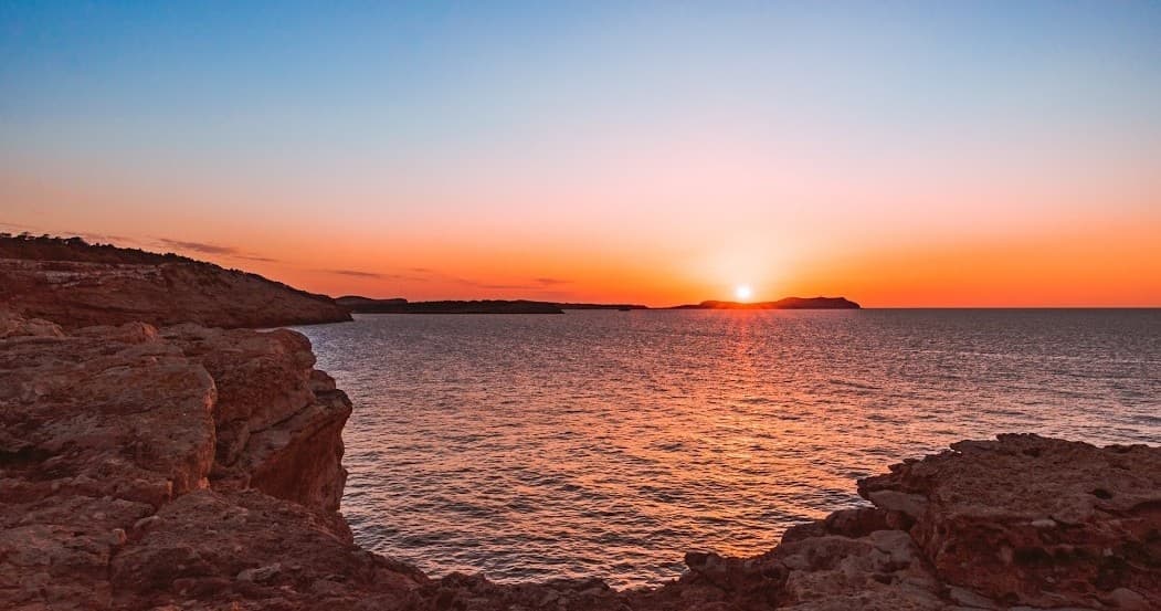 Sunset Sail from Marina San Antoni: 4-Hour All-Inclusive Ibiza Yacht Cruise