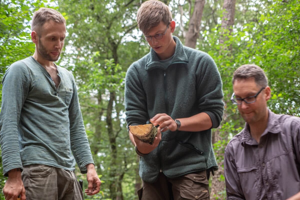 Six-Day Bushcraft Course in Leersum — Learn Fire, Shelter & Outdoor Cooking