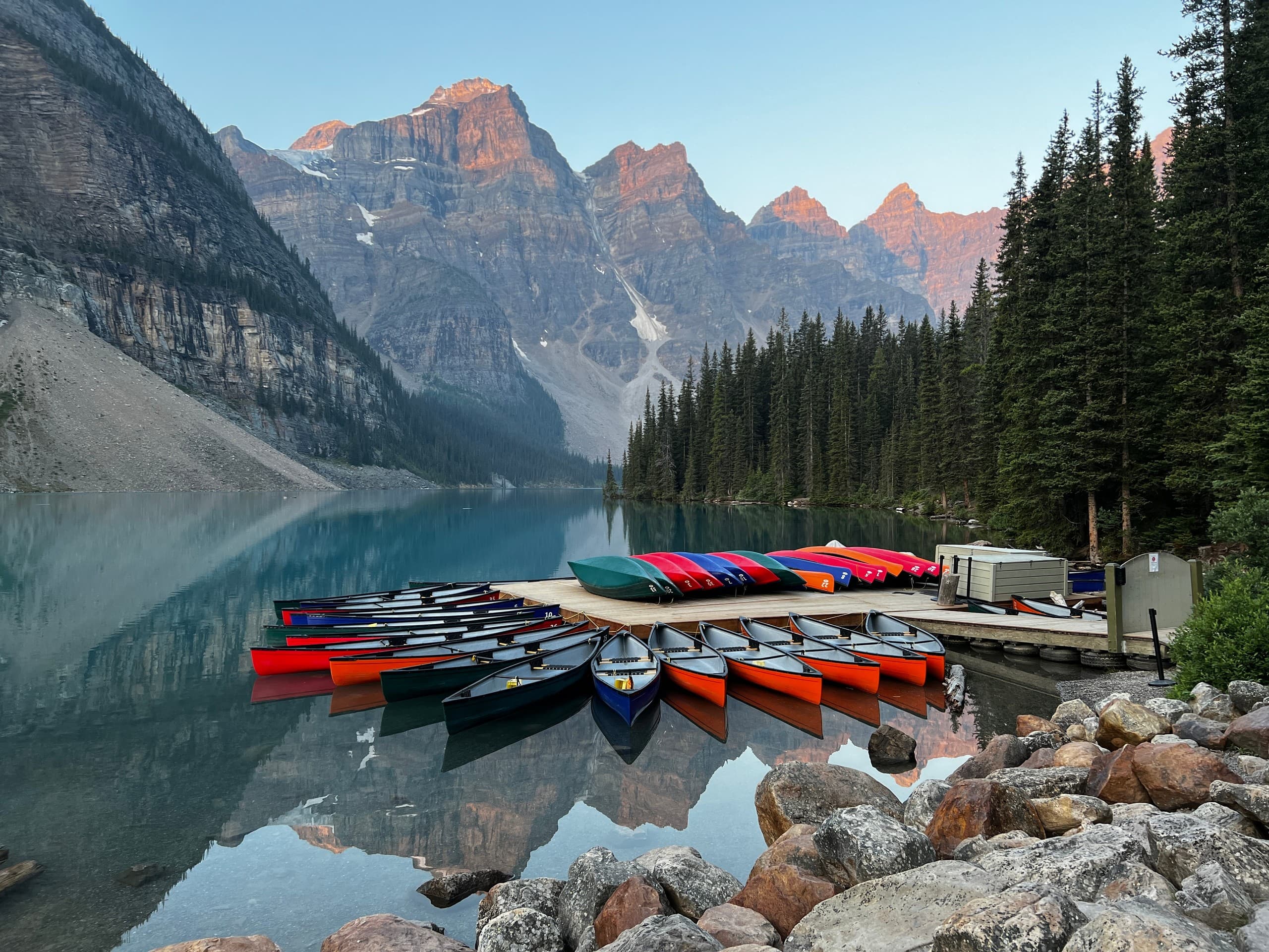 Private Emerald Lake Lodge Day Tour — Yoho, Lake Louise & Icefields Parkway Highlights