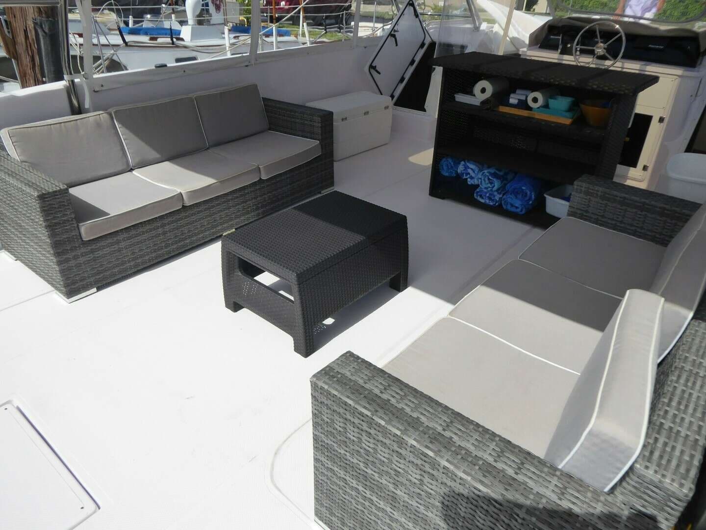 Gemini Yacht 6-Hour Catamaran to Crab Island: Emerald Coast Luxury Charter photo 3