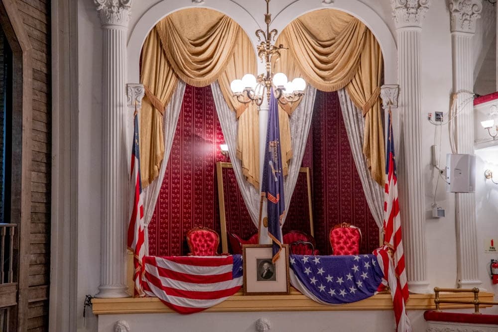 Inside Lincoln's Assassination Tour: Ford's Theatre and Petersen House Walking Experience photo 4
