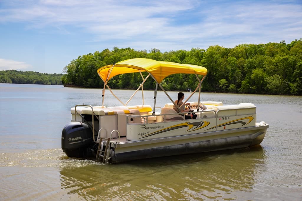 22’ Bennington Tritoon Boat Rental in Murray, KY