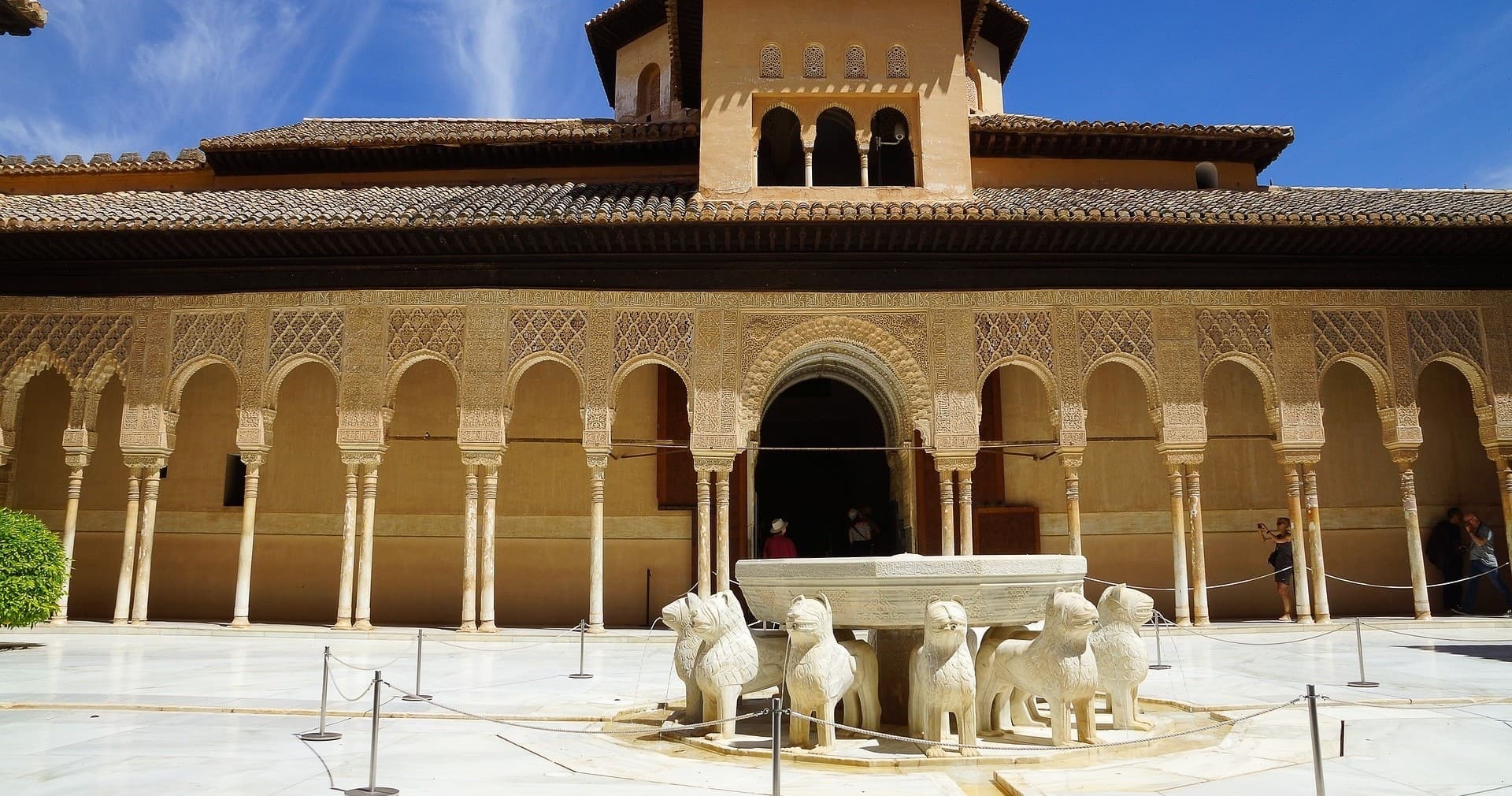 Alhambra Guided Tour in Granada with Discovering Spain