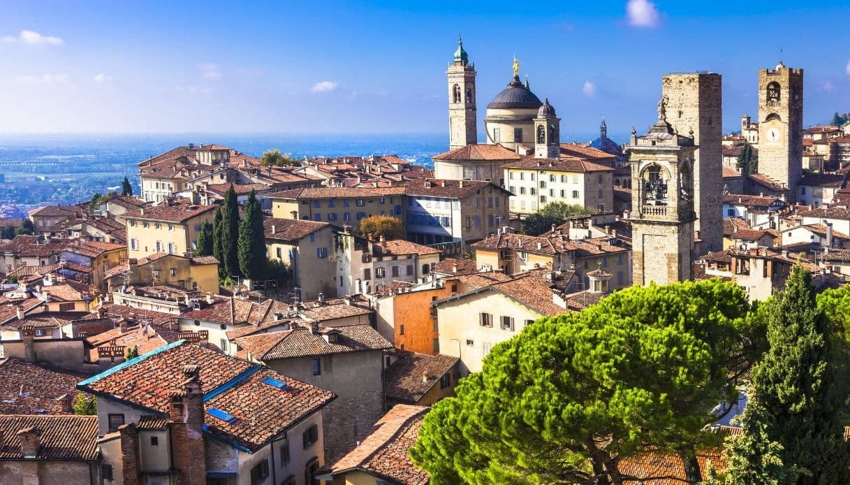 Historic Walking Tours in Bergamo with Bologna Tour