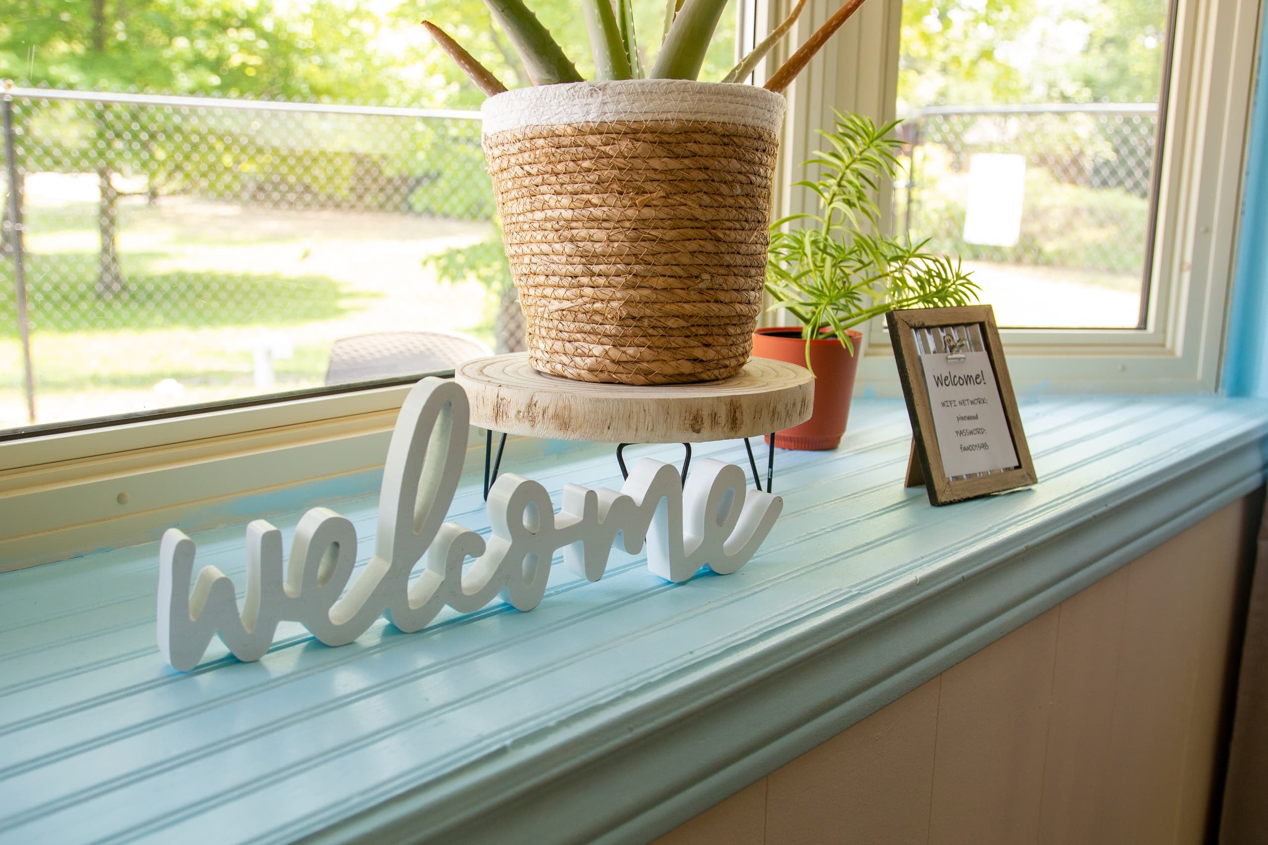 Pet-Friendly Suites at Pinewood Resort for a Cozy Getaway