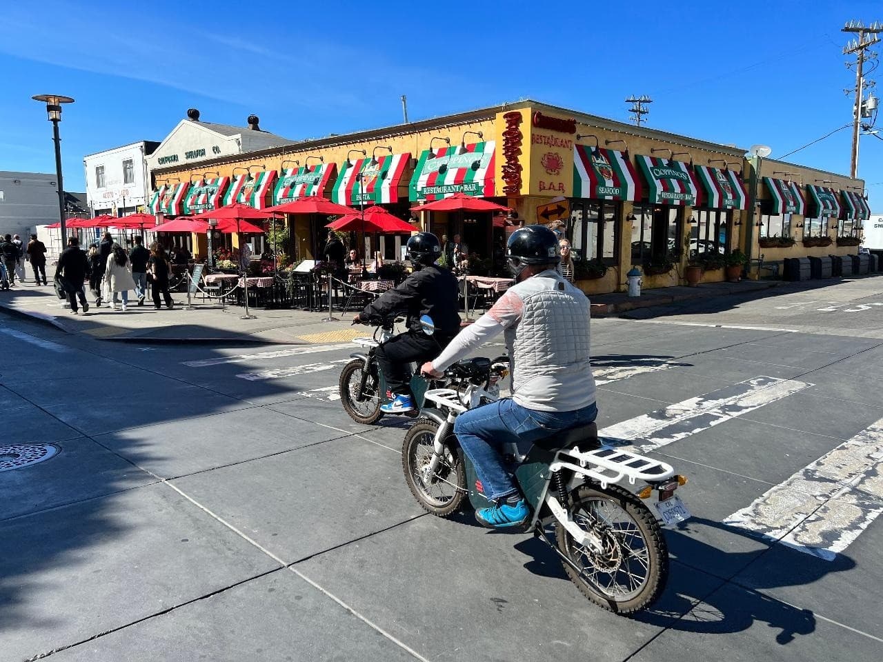 Ride San Francisco: Four-Hour GoRide 2x2 Electric Moped Tour from Twin Peaks to the Golden Gate
