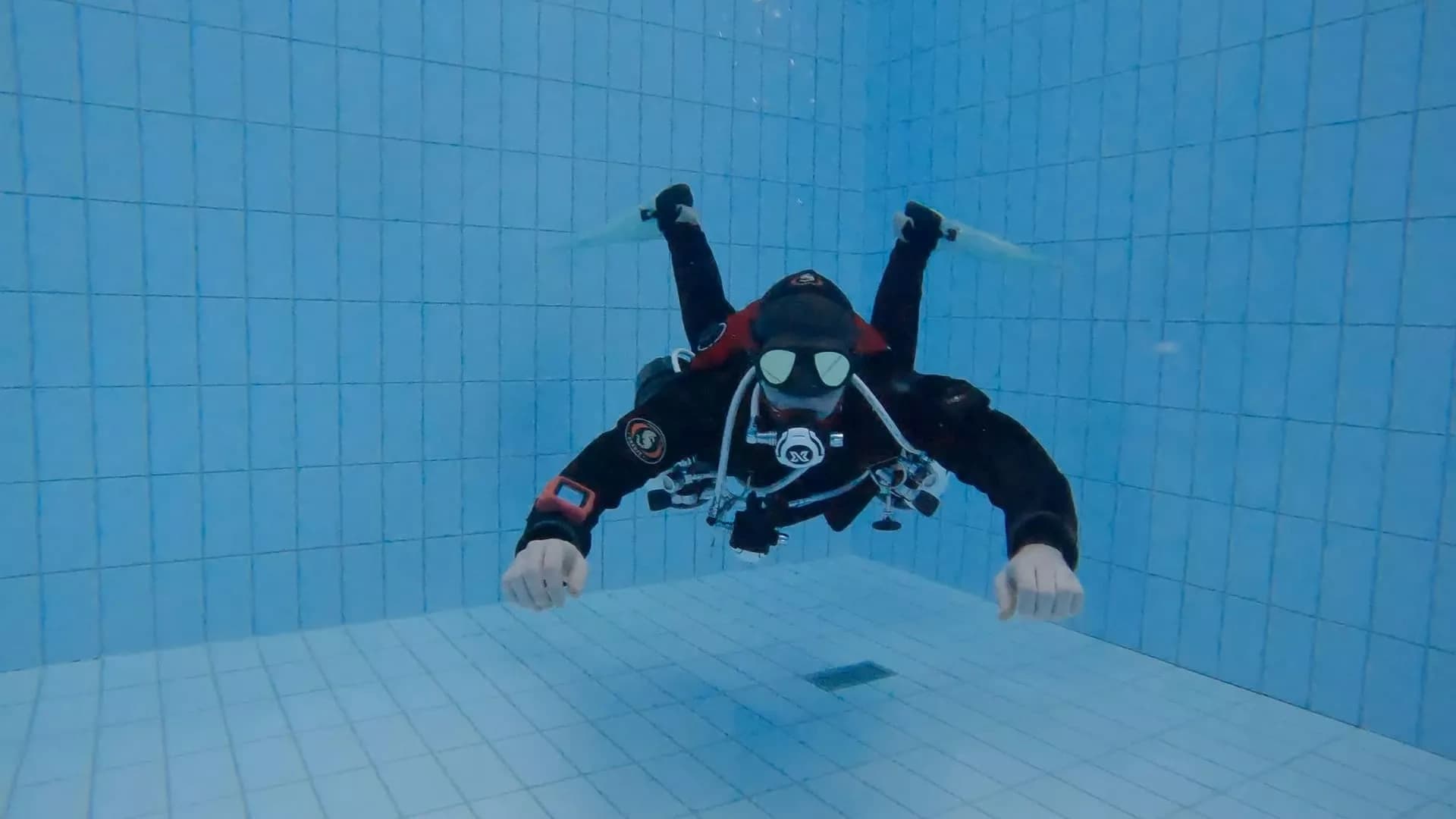 Try Scuba in Kilkee: One-Hour Intro at Kilkee Waterworld