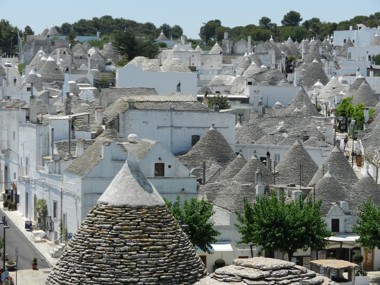Land Adventures in Alberobello with Free Walking Tour Italia