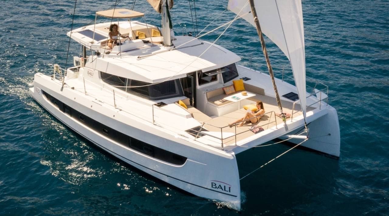 Luxury Sailing Adventure Aboard Wanderlust in Sarasota, FL