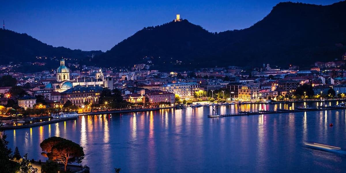 Nighttime Star Watching with Lake Como On Boat