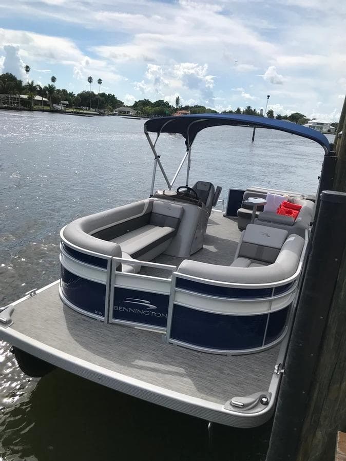 Relaxing 22' Pontoon Cruise in Venice, Florida