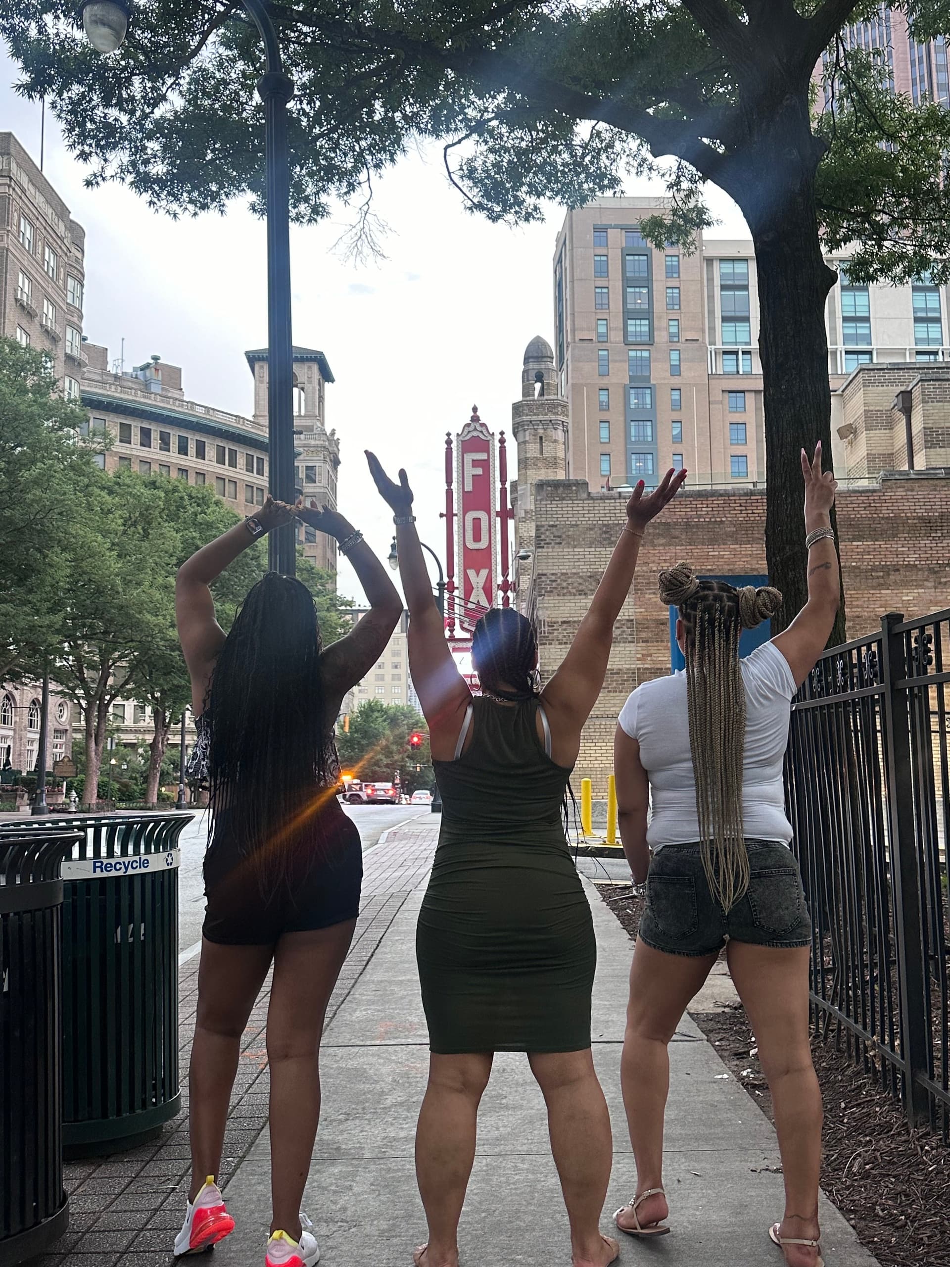 Lovers & Friends Night Tour: Atlanta After-Dark Bus & Photo Experience photo 1