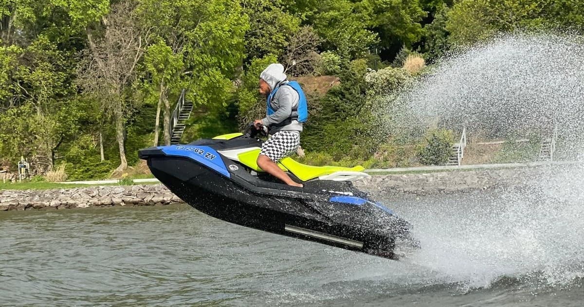 Jet Ski the Potomac: One-Hour Seadoo Spark Rental in Fort Washington