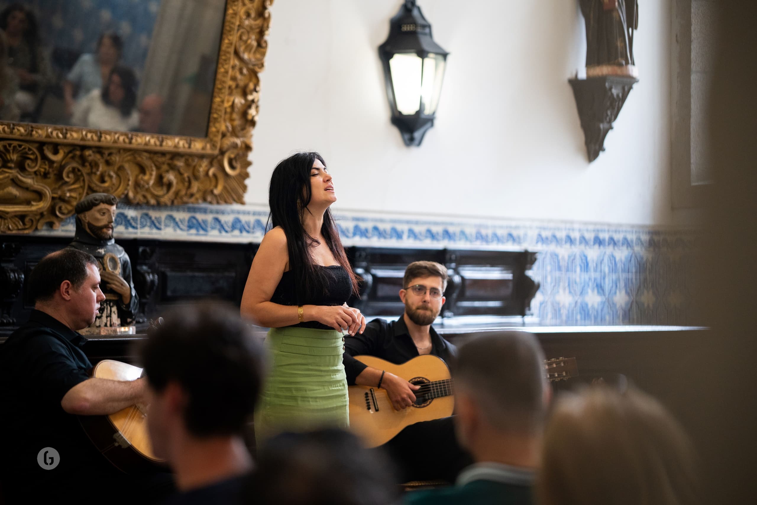 Fado Night & Guided Tour with Casa da Guitarra in Porto
