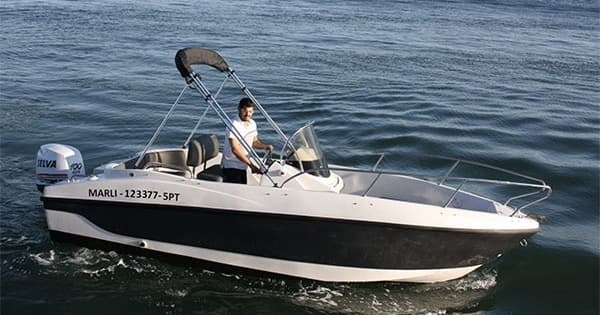 Motorboat Adventure in Setubal & Troia with Bateau à moteur 7 places