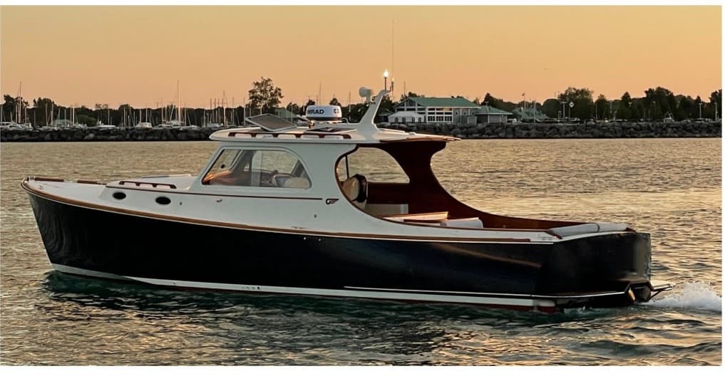 Boston Whaler Harpoon Charters by Moonrise Hinckley in Charleston