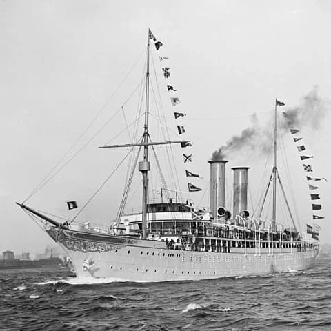 La croisière s'amuse: Guided Walking Tour with Mercure in København