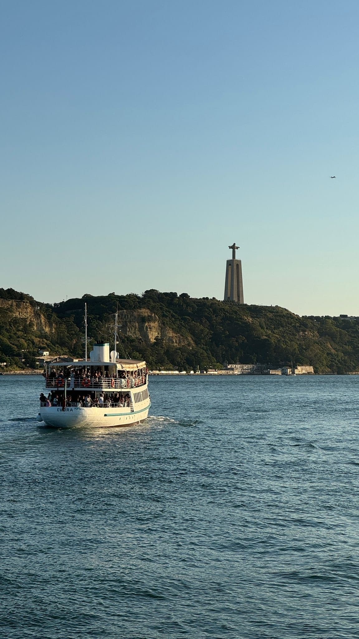 Sunset Cruise on the Tejo River with Sardinha do Tejo