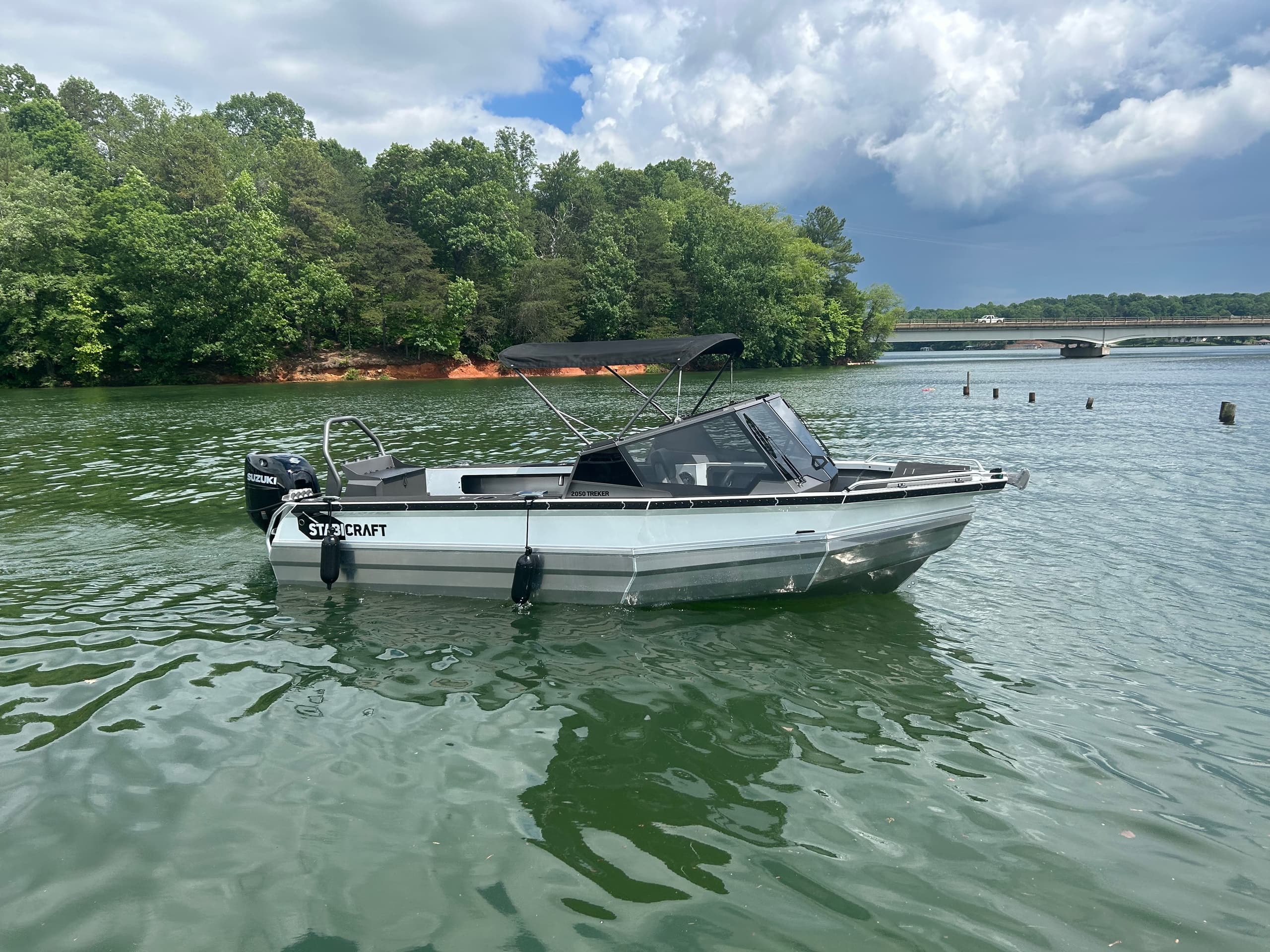 Explore Hickory's Lake with the 20' Stabicraft Treker Boat Charter
