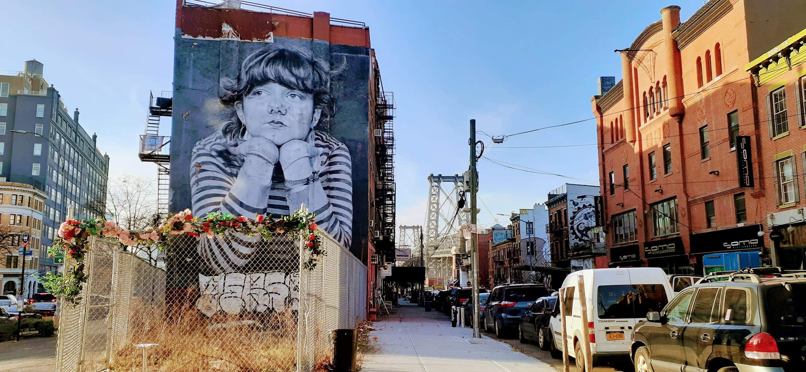 Discover Williamsburg with Turist i New York in Rego Park