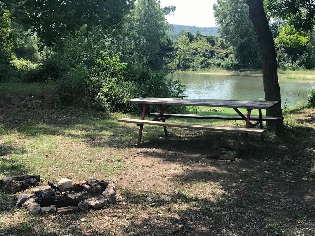 Water-Access Family Campground Near Tahlequah: Group Sites with Power and Boat Options